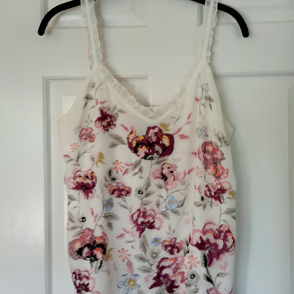 White House Black Market - White embroidery tank